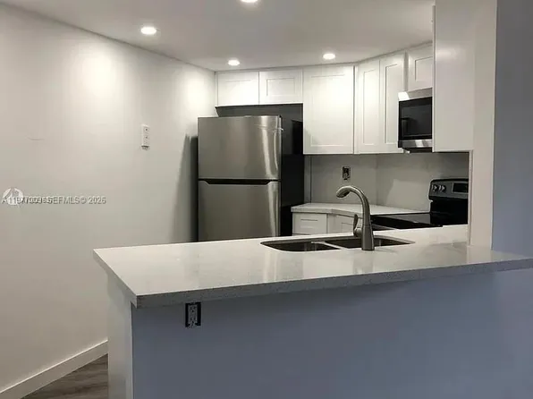 9421 Fontainebleau Blvd #21035, Miami, FL 33172