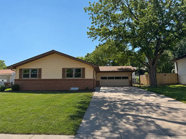 5637 Dogwood Dr — Photo 1