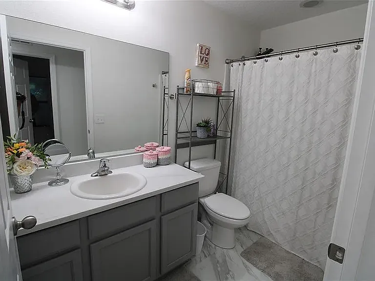 600 Swallowtail Dr — Photo 2