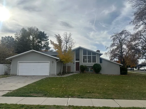 512 E Larchwood Dr, Midvale, UT 84047