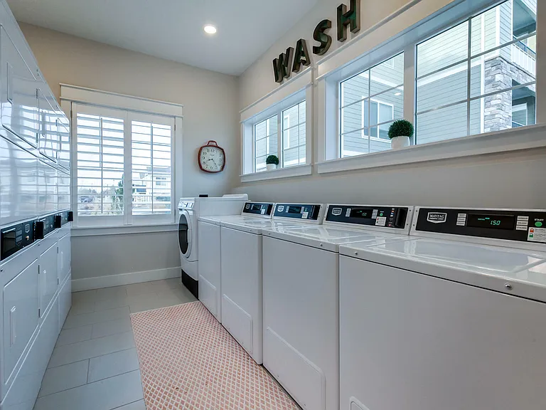 Kensington Apartments — Photo 10