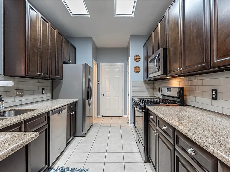 336 Capella Oaks Ln — Photo 15