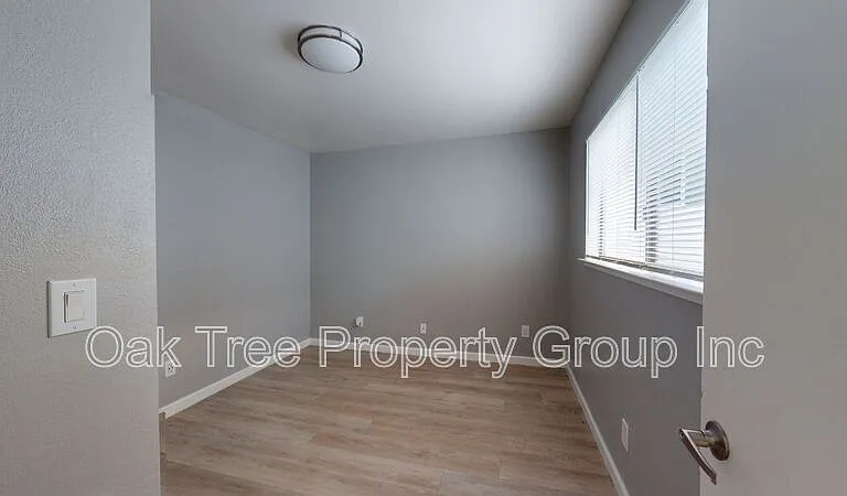 351 Lester Ave #3D — Photo 6