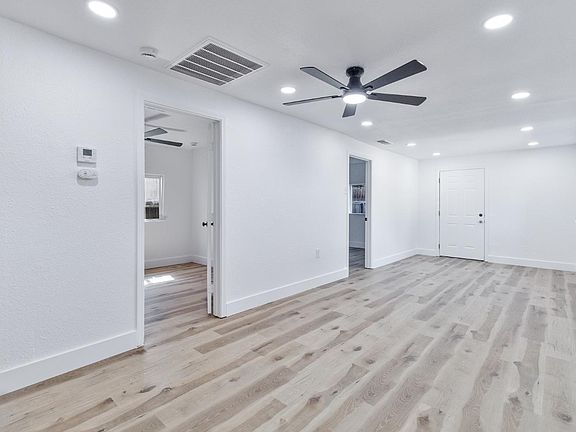 5th image of 4543 E Inyo St