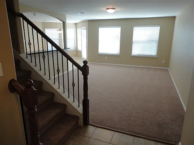 5512 Parkview Hills Ln — Photo 6