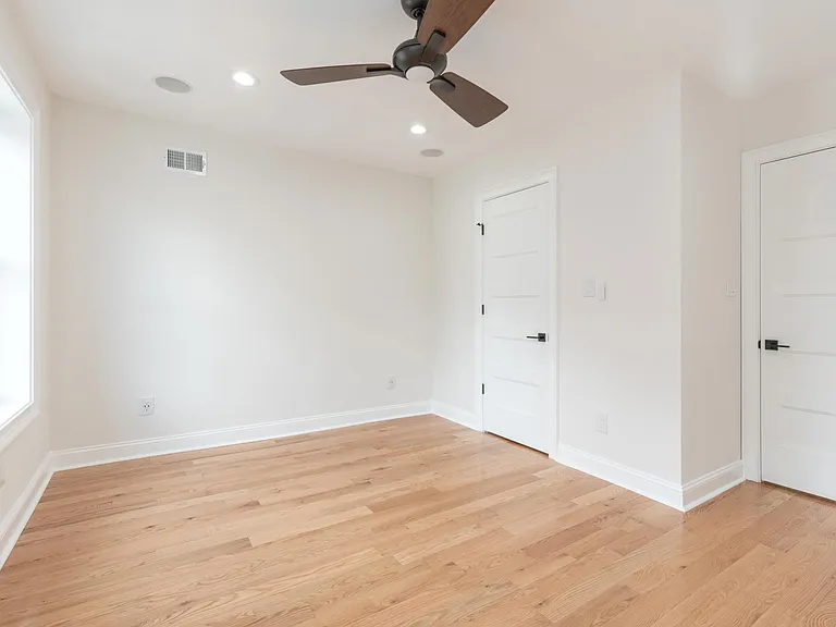 436 Manton St — Photo 28