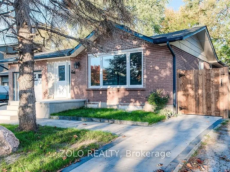 15 Nathaniel Cres #UPPER — Photo 2