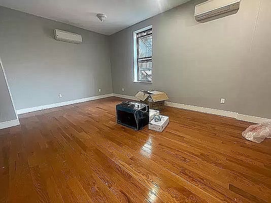 5th image of 141 Tompkins Ave #2BG