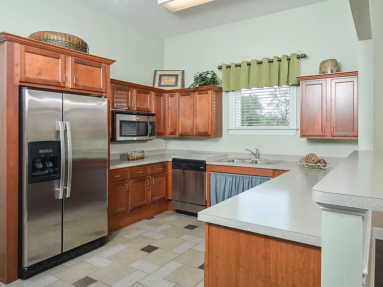 1005 Chauncey Ln — Photo 13