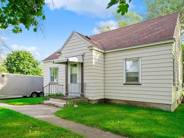 N140 West Dr, Menominee, MI 49858