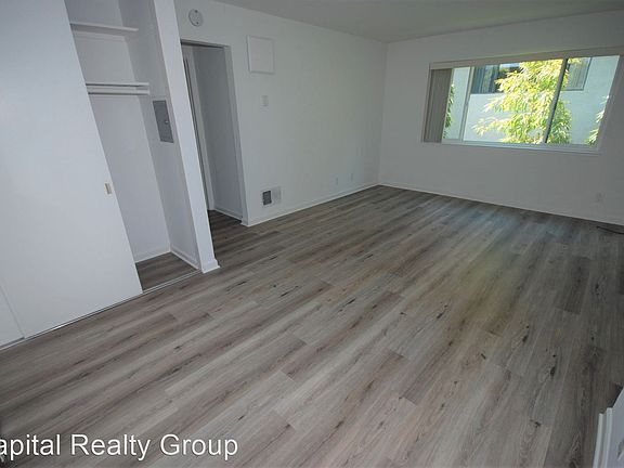 2nd image of 1425 Bellevue Ave APT 9