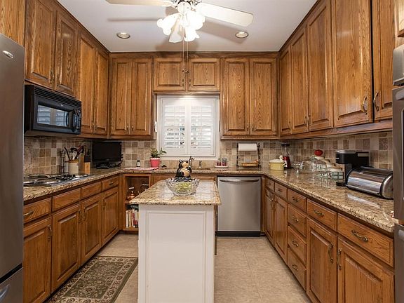 5th image of 5526 El Campo Ave