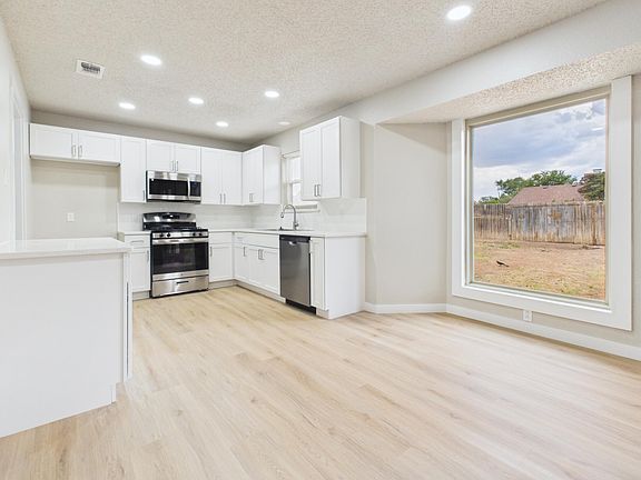 5th image of 6142 37th St