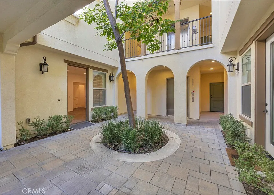 435 Mallorca Ln