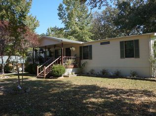 224 Melon Dr, Camden, TN 38320
