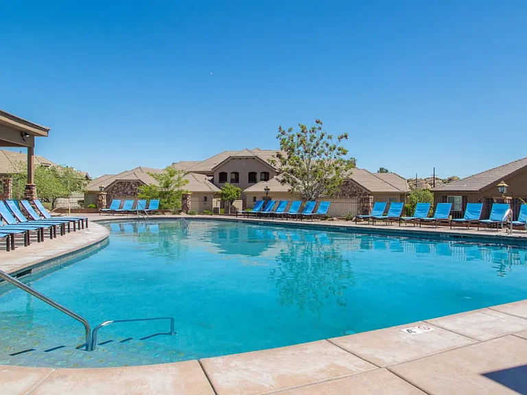 E Torrey Pines Dr — Photo 11
