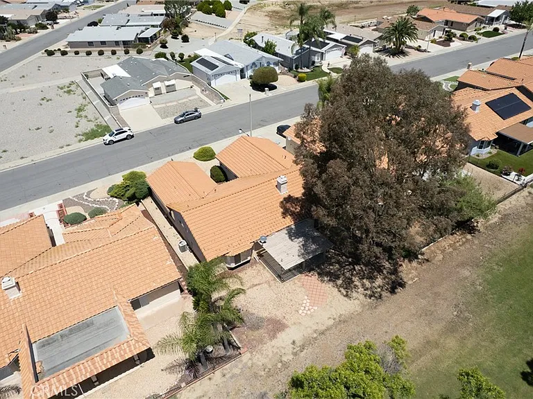 2971 Peach Tree St — Photo 32