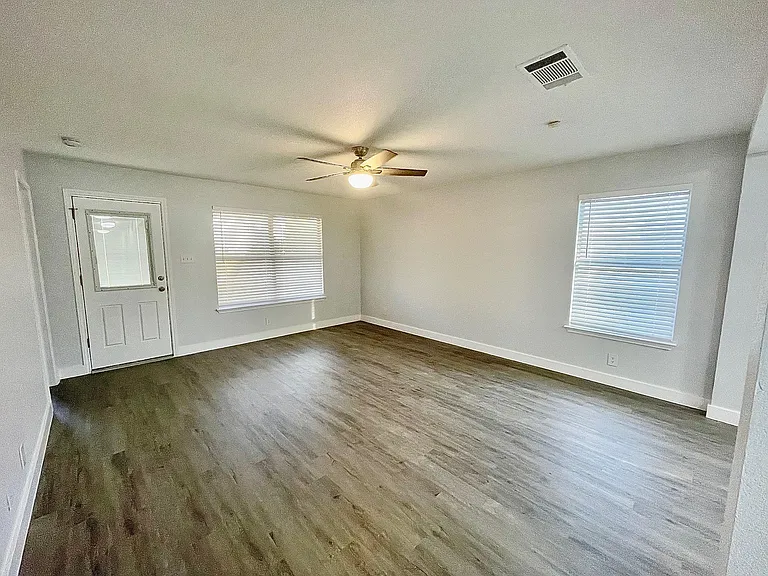 105 David Dr — Photo 6