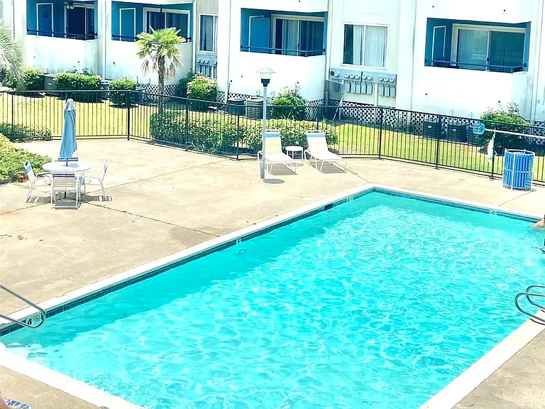 1490 Harbor Dr #205 — Photo 8