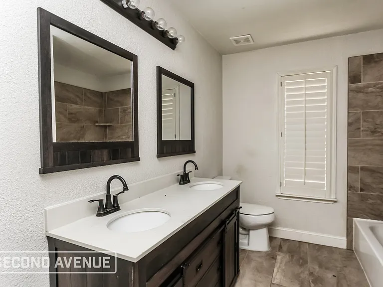 2404 Liles Ln — Photo 21