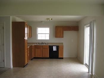 4th image of 547 Shining Star Ln