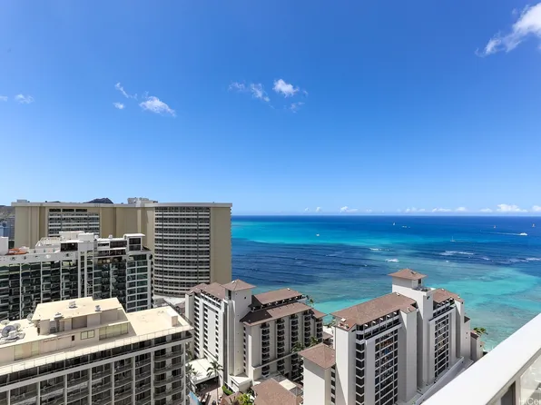 223 Saratoga Rd #3008, Honolulu, HI 96815