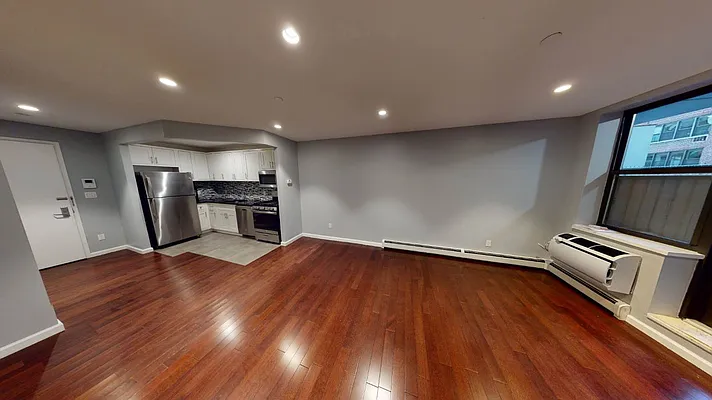 Rented by Marquis Real Estate Services | media 5