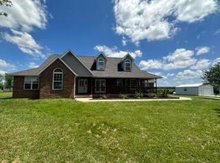 1128 Vinyard Rd, Marshfield, MO 65706