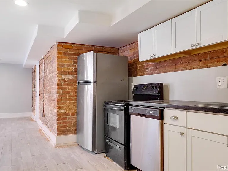 109 Leicester Ct #1 — Photo 6