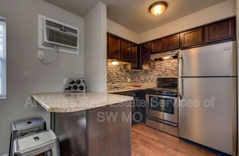 920 S Campbell R7 Regal #7 — Photo 6