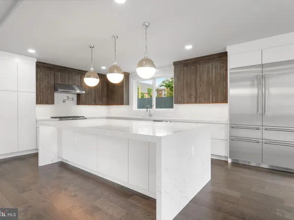 1610 12th St S, Arlington, VA 22204