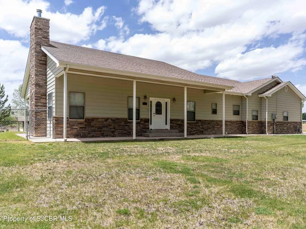 201 Mustang Ln, Bloomfield, NM 87413