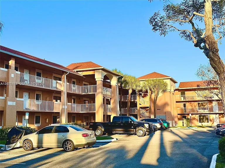 6900 SW 39th St #206J — Photo 32