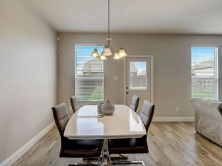 3105 Walker Creek Dr — Photo 3
