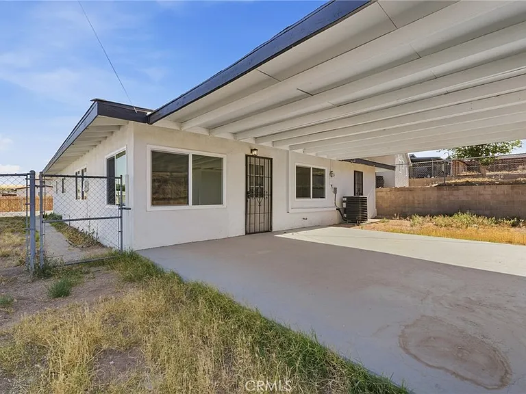 937 E Elizabeth St — Photo 25