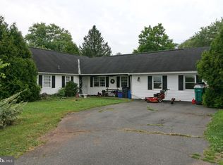 2450 E Cedarville Rd, Pottstown, PA 19465