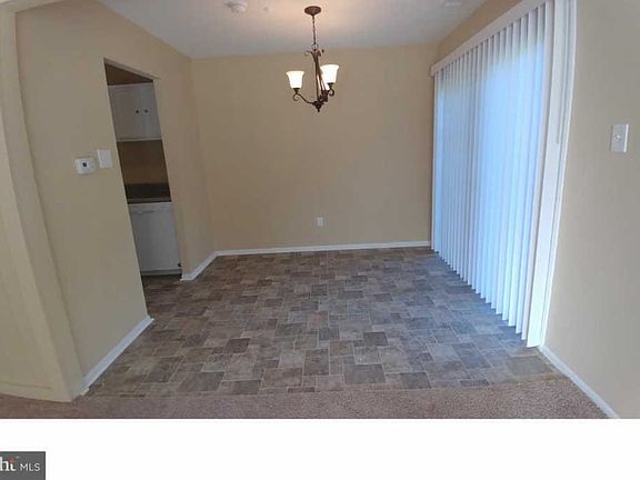 5th image of 30 Birchwood Ct #30