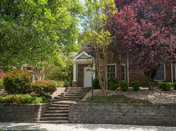 135 Phoenix Blvd NW, Christiansburg, VA 24073