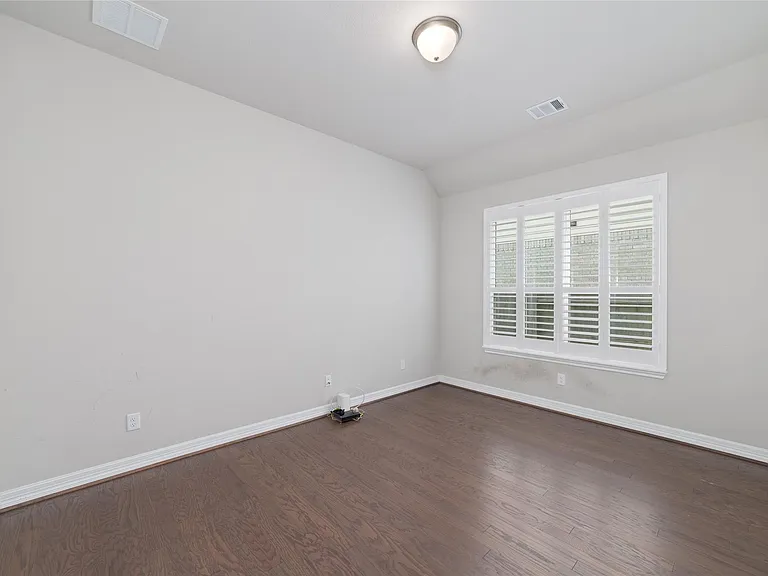 29023 Alley Lynn Way — Photo 16
