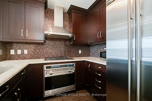 1717 Avenue Rd #307 Photo 1