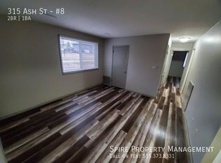 315 Ash St APT 8, Carlisle, IA 50047