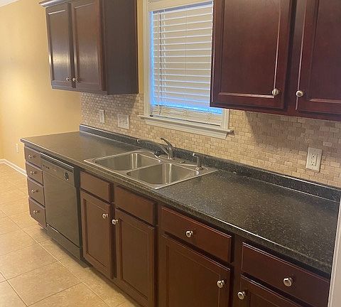 5th image of 8344 Dison Dr