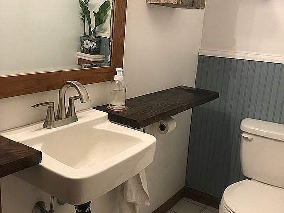 Main level powder room