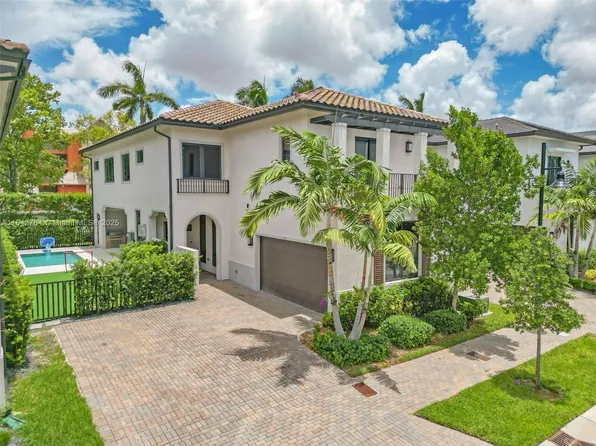 8109 NW 48th Ter, Doral, FL 33166