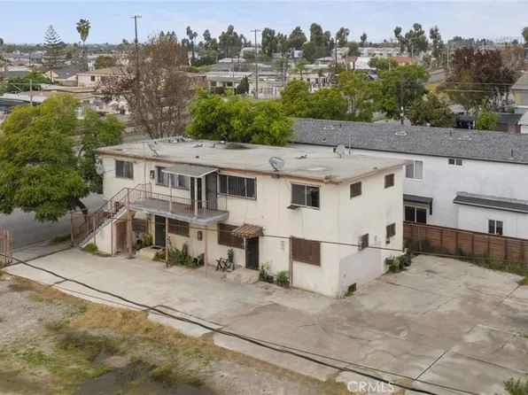 702 N Willowbrook Ave, Compton, CA 90220