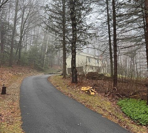 2nd image of 17 Robin Drive