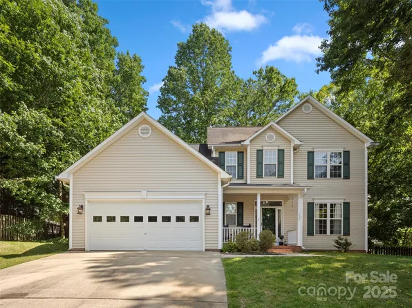 155 Riverbirch Dr, Fletcher, NC 28732