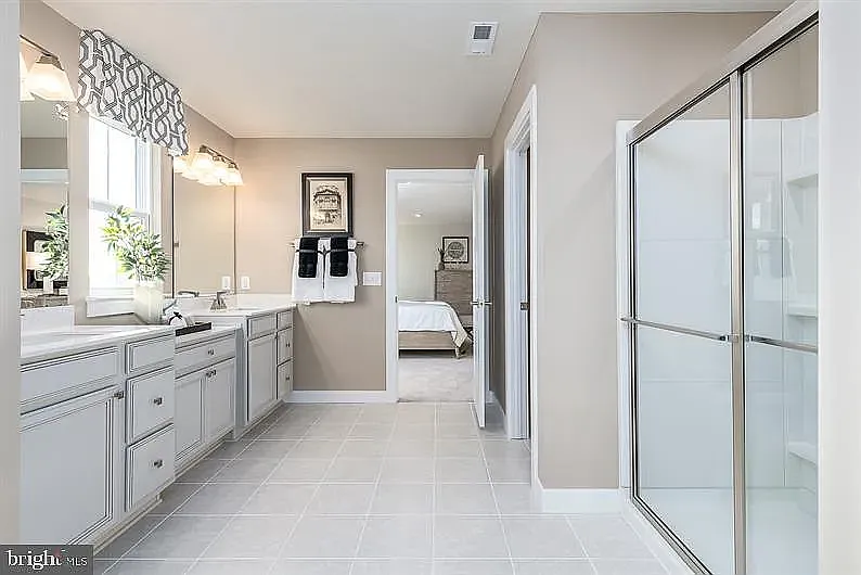 1 bed, 1.5 bath, 2794 sqft, $1,000 — Photo 3