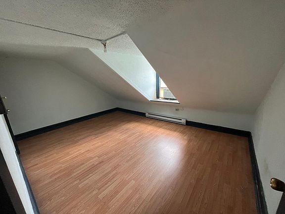 3rd image of 933 Race St APT 3F