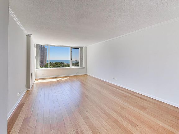 4th image of 2728 N Hampden Ct APT 1701